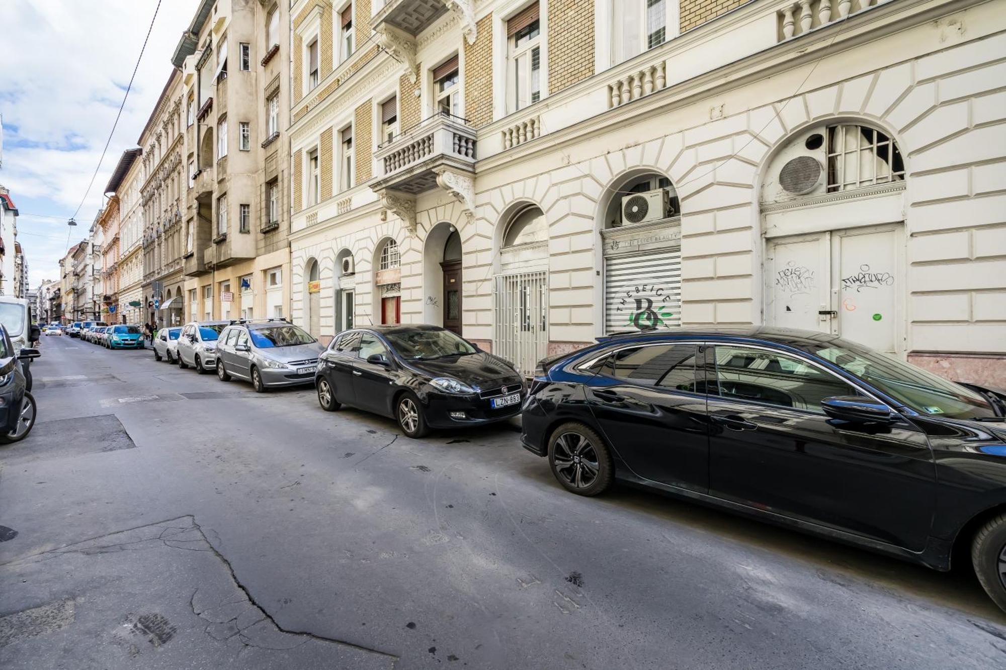 Cozy 2 Bedroom 2 Bathroom Apartment In The City Centre Budapest Exterior foto